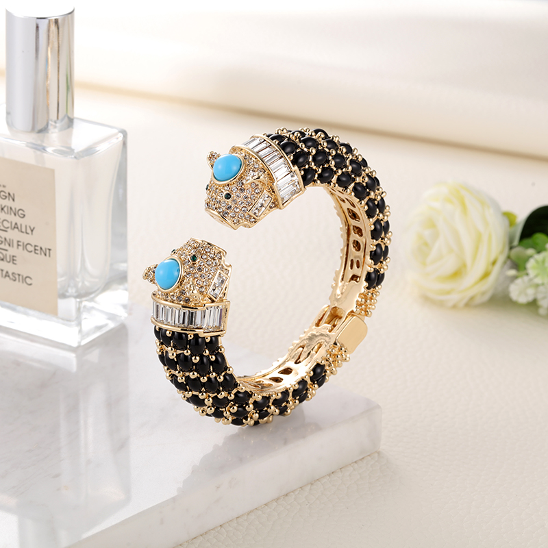 Sally's Paradise Animal Bracel - огляд і ціна Paradise Jewelry & Watches Llc Miami