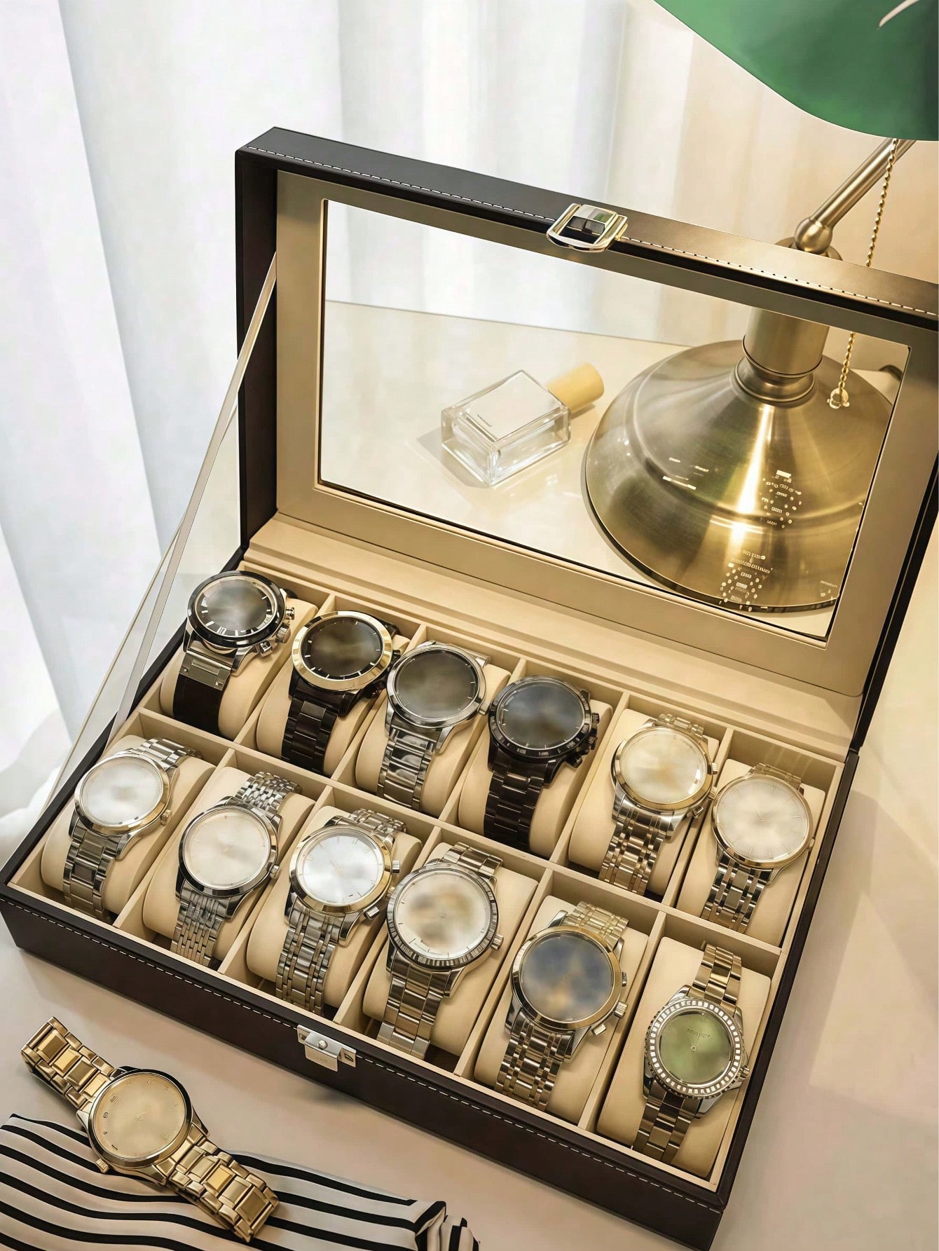 Leather Watch Box with Lock, L - огляд і ціна Mystery Jewelry Jar Watches
